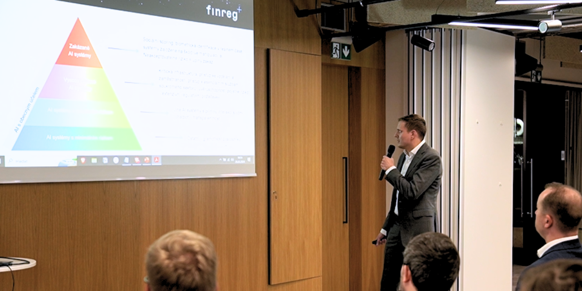 Fintech Mixér s Ondřejem Mikulou_12